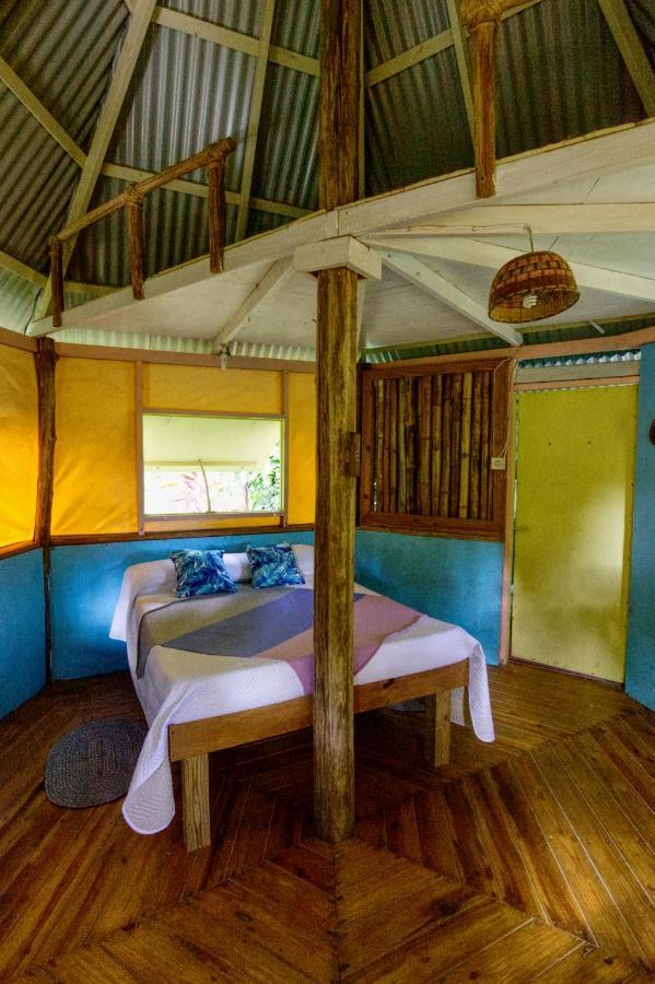 Roots Jungle Retreat Villa Marigot Bagian luar foto