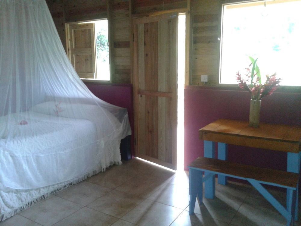 Roots Jungle Retreat Villa Marigot Bagian luar foto