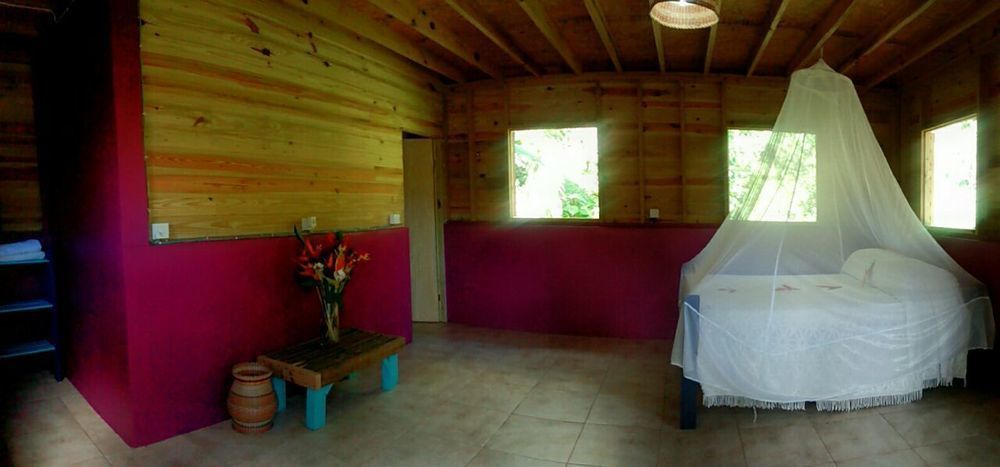 Roots Jungle Retreat Villa Marigot Bagian luar foto